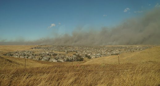Wildfire_Smoke_over_Superior_Colorado_2021-12-30.jpg