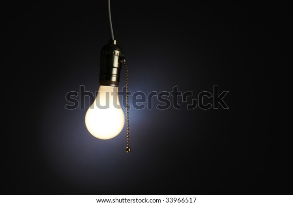 old-fashioned-light-bulb-pull-600w-33966517.jpg