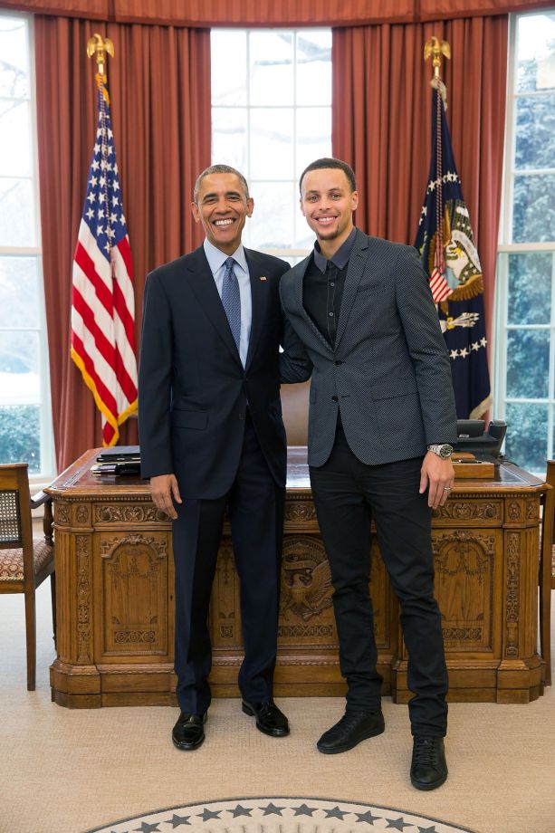 Barack_Obama_and_Stephen_Curry.jpg