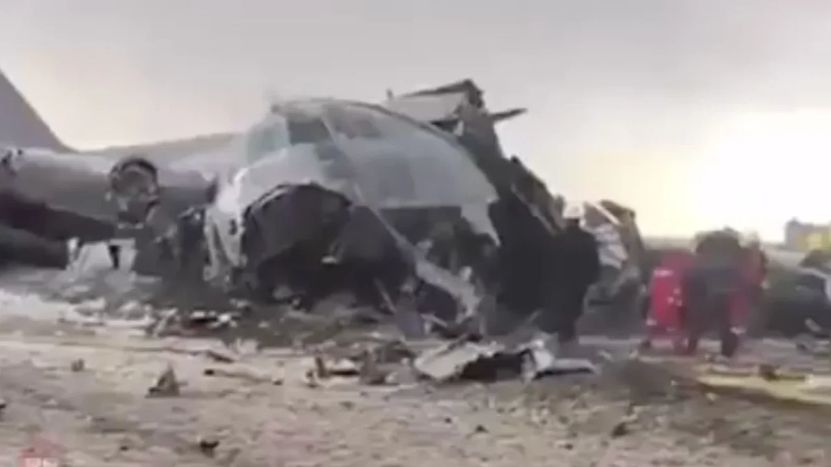 accidente-de-avion-militar-en-bolivia-deja-al-menos-11-personas-muertas-1200x675.webp