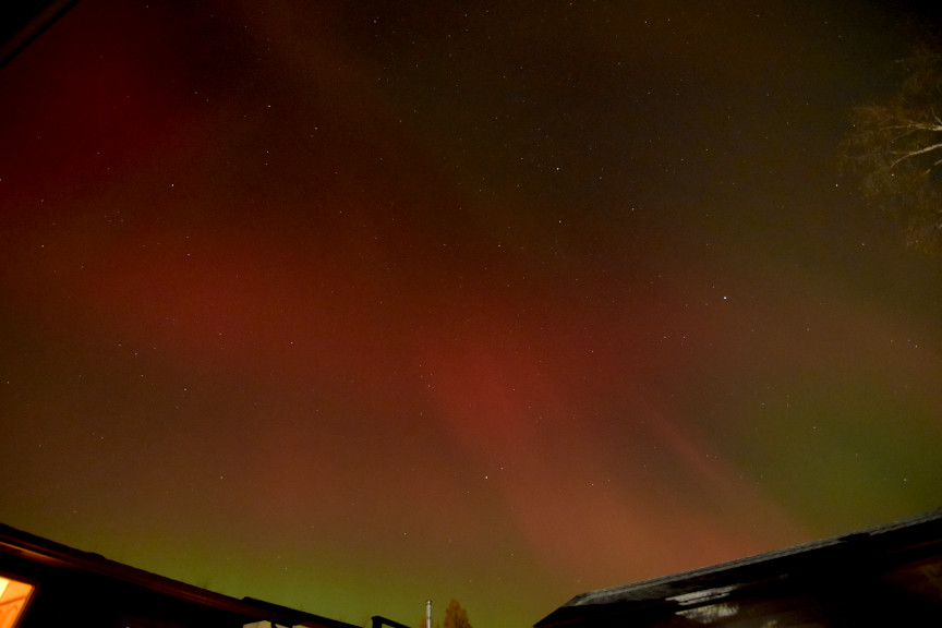 Nov. 11, 2025- Red Aurora 3.jpg