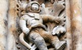 2014_11_15_sculpture_of_astronaut-676x450_rsz_crp.jpg