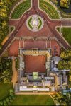 Buckingham palace from above.jpg