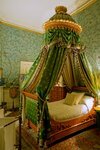 Bed_2_-_Wellington_Bedroom_-_Chatsworth_House_-_Derbyshire,_England_-_DSC03370 (1).jpg