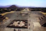 1200px-Avenue_of_the_Dead_at_Teotihuacan2.jpg