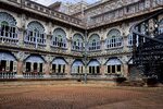 A_Courtyard_of_Amba_Vilas_Palace_(Mysuru_Palace),_during_day.jpg