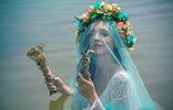 escena-mágica-de-wicca-con-hermosa-chica-en-el-lago-ninfa-novias-rituales-eslavos-agua-magia-p...jpg