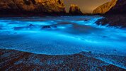 Bioluminescent_cave_water_on_Kantek_Approximation.jpg