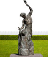 self-made-man-statue-in-bronze-1-3036019849.jpg