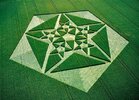 pentagons, triangles, 20030706, avebury-green-street-wiltshire B.jpg
