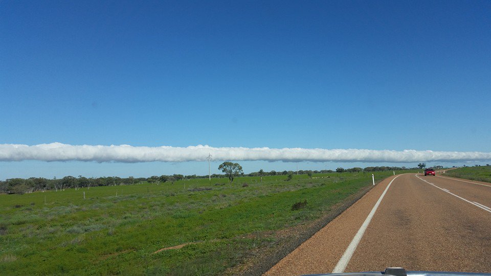 morning-glory-cloud-queensland-2.jpg