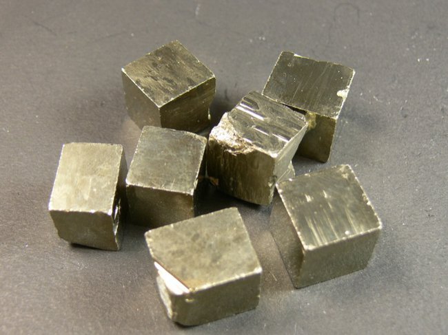 pyrite-pierre-cube-natif.jpg
