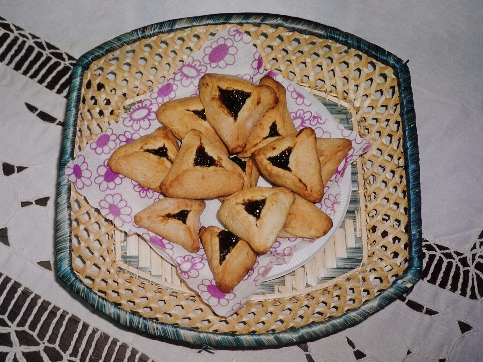 Homemade_hamantaschen.jpg