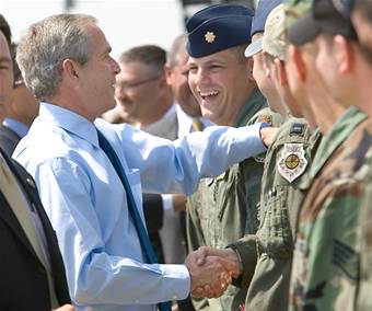 Minot%20Airmen%20meet%20Bush%20Jr..jpg