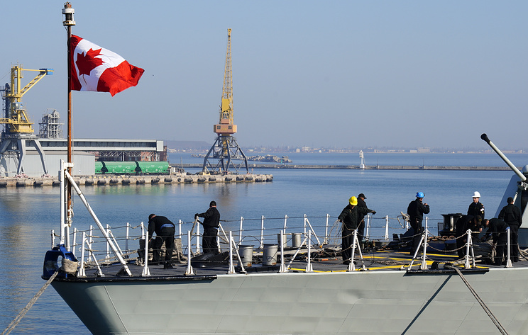 The Canadian Forces' HMCS Toronto (FFH 333) Halifax-class frigate at the port of Odessa