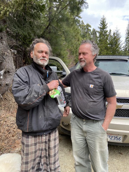 Marc Castagnetto poses with Brett while enjoying food and drink after missing for 15 days [Pictures provides by Brett]
