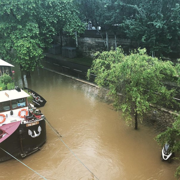 paris-flooding-seine-overflowing-june-2016.jpg