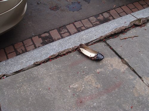 Hillary-Clinton-shoe.jpg