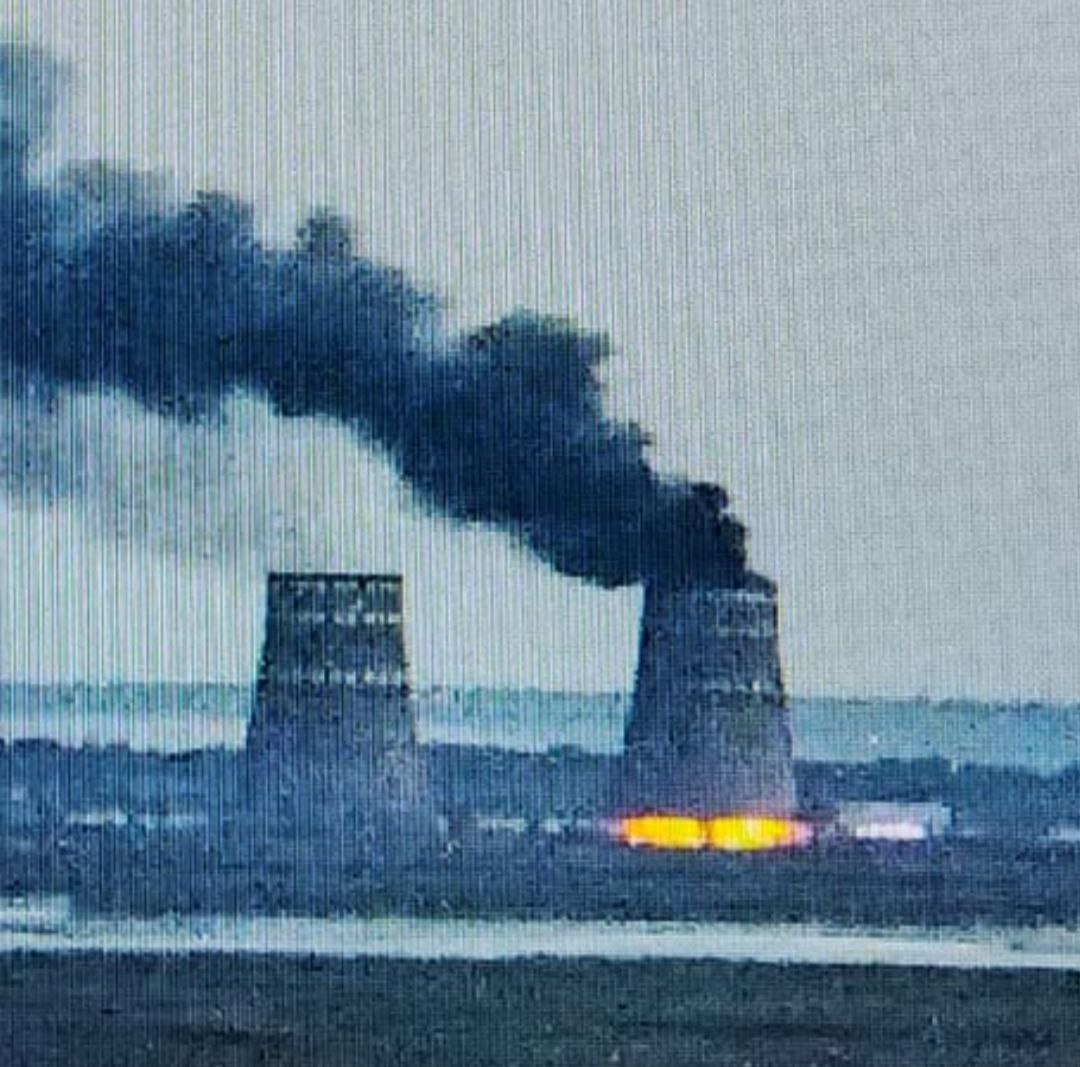 Russians set fire to ZNPP cooling towers, provocation possible