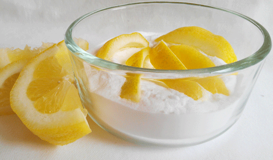 lemon-baking-soda-combination-saves-lives.gif