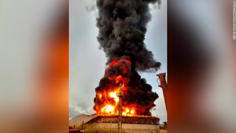 A lightning strike sparked a huge fire at a crude oil storage facility in Cuba.