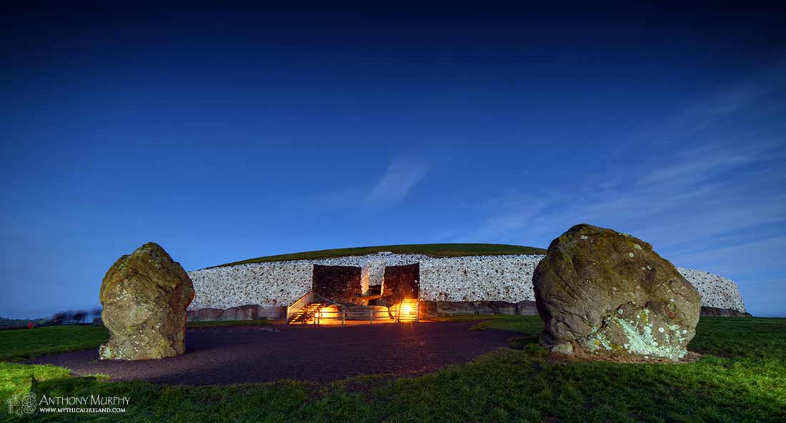 Newgrange-stones-twilight-22-12-18.jpg