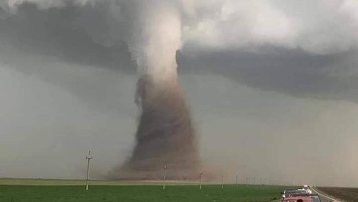 monster_tornado_in_rumaenien_w.jpg