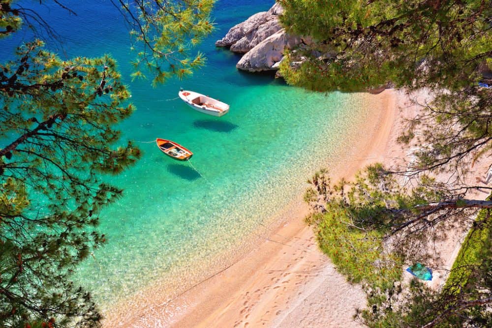 Brela-Beach-Croatia-1000x667.jpg
