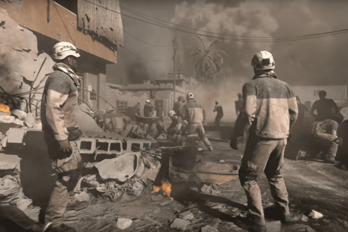 Syria's White Helmets seen in a scene of the reveal trailer for Call of Duty: Modern Warfare, released on May 30, 2019 [screengrab]