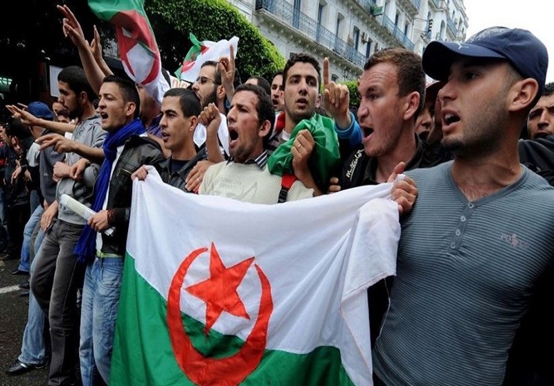 282 Held over Unrest in France after Algeria Football Win (+Video)
