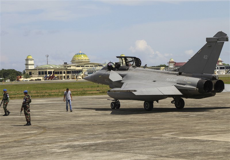7 French Fighter Jets Make Emergency Landing in Indonesia