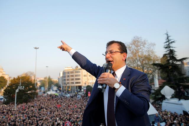 Newly elected Mayor of Istanbul Ekrem Imamoglu of the main opposition Republican People's Party (CHP) addresses his supporters after taking the office in Istanbul, Turkey, April 17, 2019. REUTERS/Huseyin Aldemir
