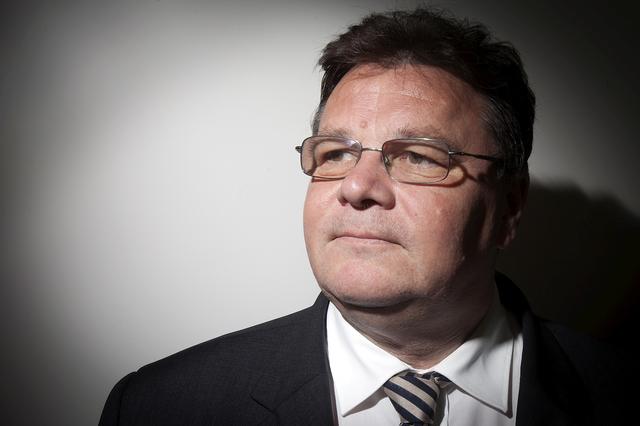 FILE PHOTO: Lithuanian Foreign Minister Linas Linkevicius poses for a portrait at United Nations Headquarters in the Manhattan borough New York May 28, 2015.  REUTERS/Carlo Allegri/File Photo