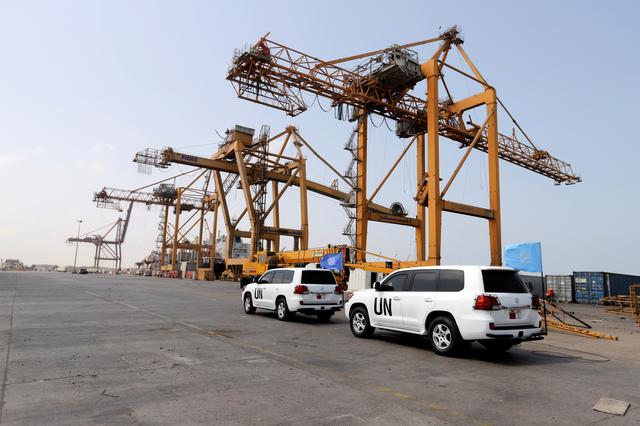 U.N. vehicles on their way to Saleef port are seen at the Red Sea port of Hodeidah, Yemen May 11, 2019.  REUTERS/Abduljabbar Zeyad