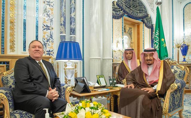U.S. Secretary of State Mike Pompeo meets with Saudi Arabia's King Salman bin Abdulaziz at Al Salam Palace in Jeddah, Saudi Arabia June 24, 2019. Bandar Algaloud/Courtesy of Saudi Royal Court/Handout via REUTERS 