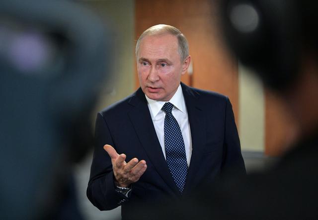 Russia's President Vladimir Putin makes comments on the country's bilateral relations with Georgia as he attends the Global Manufacturing and Industrialisation Summit (GMIS) in Yekaterinburg, Russia July 9, 2019. Sputnik/Alexei Druzhinin/Kremlin via REUTERS 