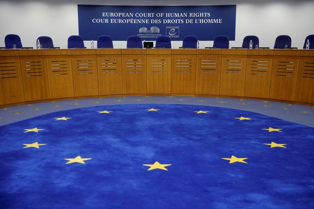 FILE PHOTO: The courtroom of the European Court of Human Rights in Strasbourg, France, January 24, 2018. REUTERS/Vincent Kessler/File Photo