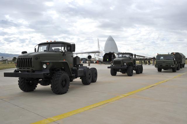 FILE PHOTO: First parts of a Russian S-400 missile defense system are seen after unloaded from a Russian plane at Murted Airport, known as Akinci Air Base, near Ankara, Turkey, July 12, 2019. Turkish Military/Turkish Defence Ministry/Handout via REUTERS