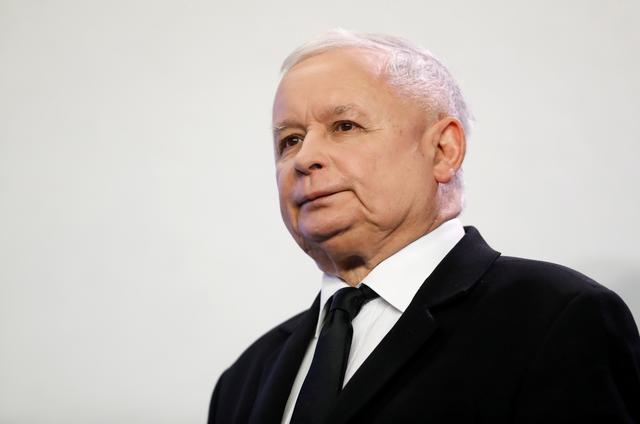 FILE PHOTO: Poland's Law and Justice (PiS) leader Jaroslaw Kaczynski speaks during his media statement at the party headquarters in Warsaw, Poland May 22, 2019. REUTERS/Kacper Pempel/File Photo