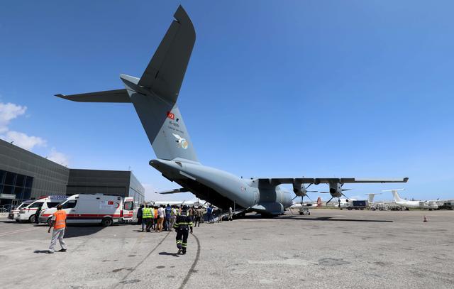 A Turkish military cargo plane prepares to evacuate victims of the car bomb explosion at the Afgoye junction, for specialised treatment, at the Aden Abdulle International Airport in Mogadishu, December 29, 2019. REUTERS/Feisal Omar
