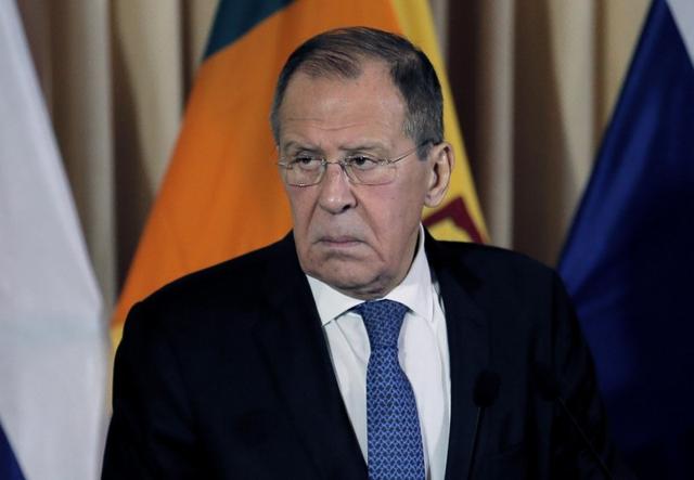 FILE PHOTO - Russian Foreign Minister Sergey Lavrov reacts during a joint news conference in Colombo, Sri Lanka January 14, 2020. REUTERS/Dinuka Liyanawatte
