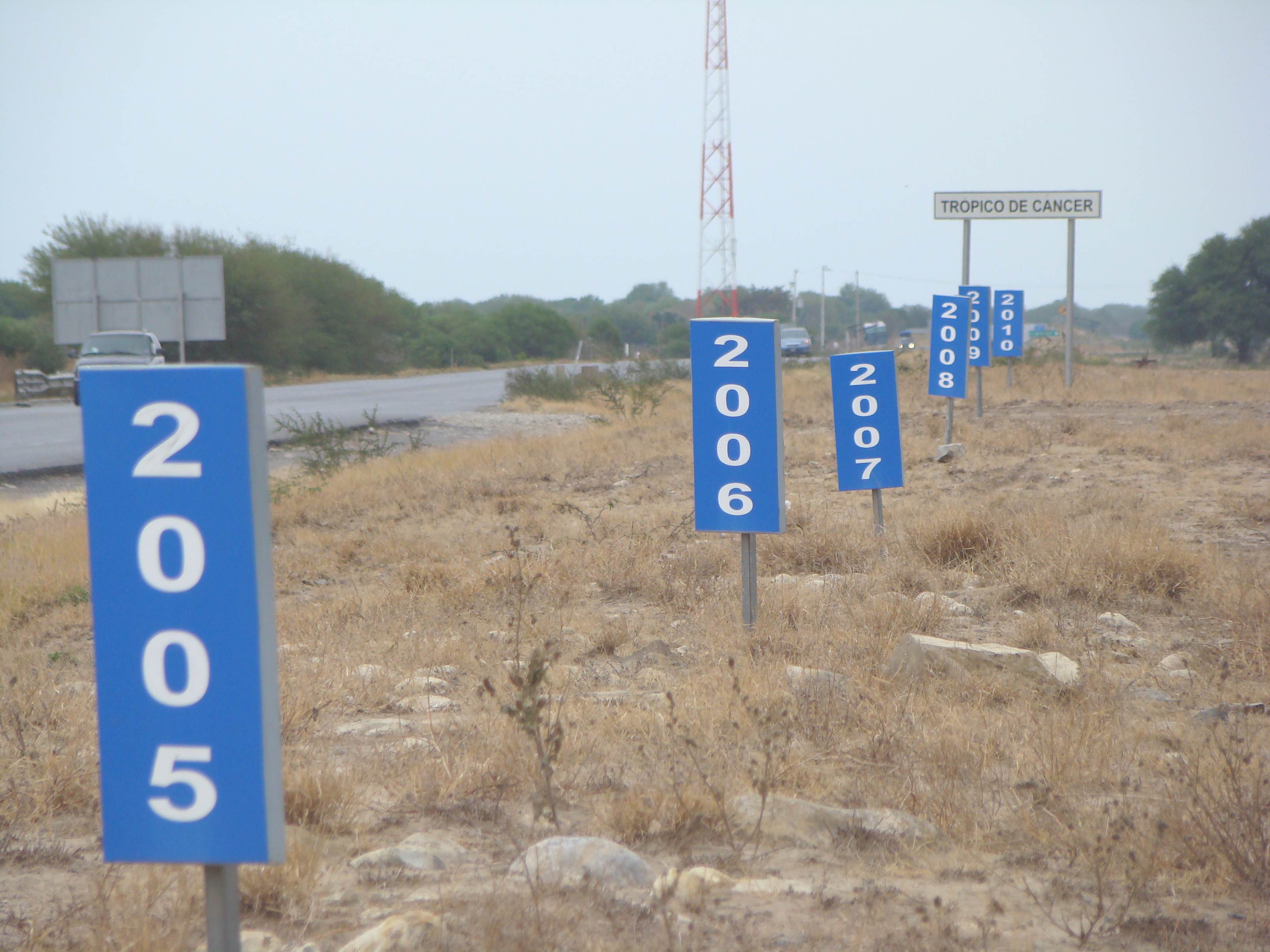 Tr%C3%B3pico_de_C%C3%A1ncer_en_M%C3%A9xico_-_Carretera_83_%28V%C3%ADa_Corta%29_Zaragoza-Victoria%2C_Km_27%2B800.jpg