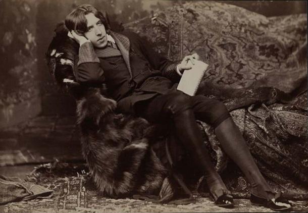 Oscar Wilde portrait by Napoleon Sarony. (Public Domain)
