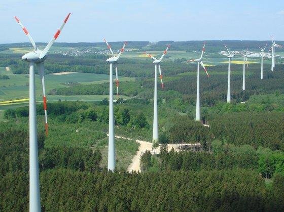 1750_Windenergie-im-Wald.jpg